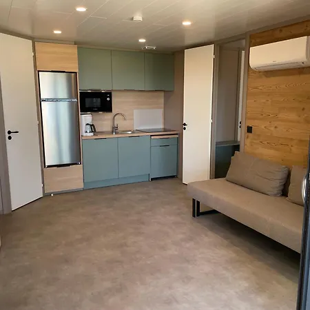 La Vallee * كامبومورو