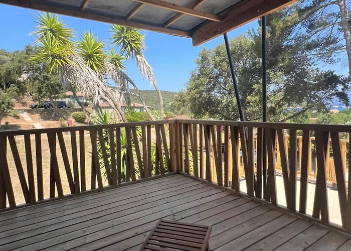 La Vallee Kamp alanı Belvedere-Campomoro