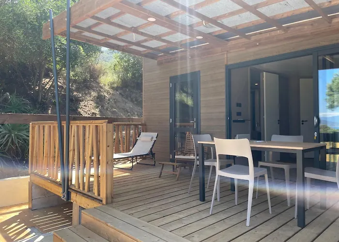 La Vallee Kamp alanı Belvedere-Campomoro